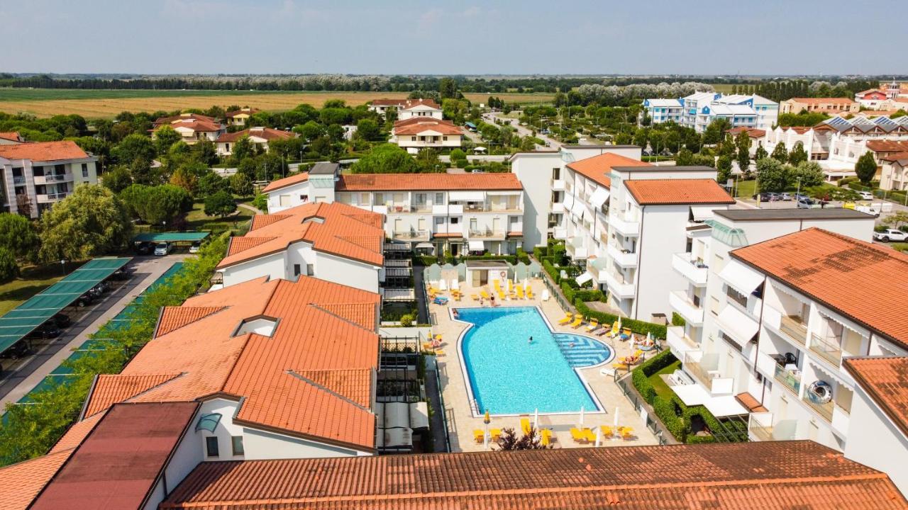 Altanea Residences Con Piscina Caorle Exterior photo