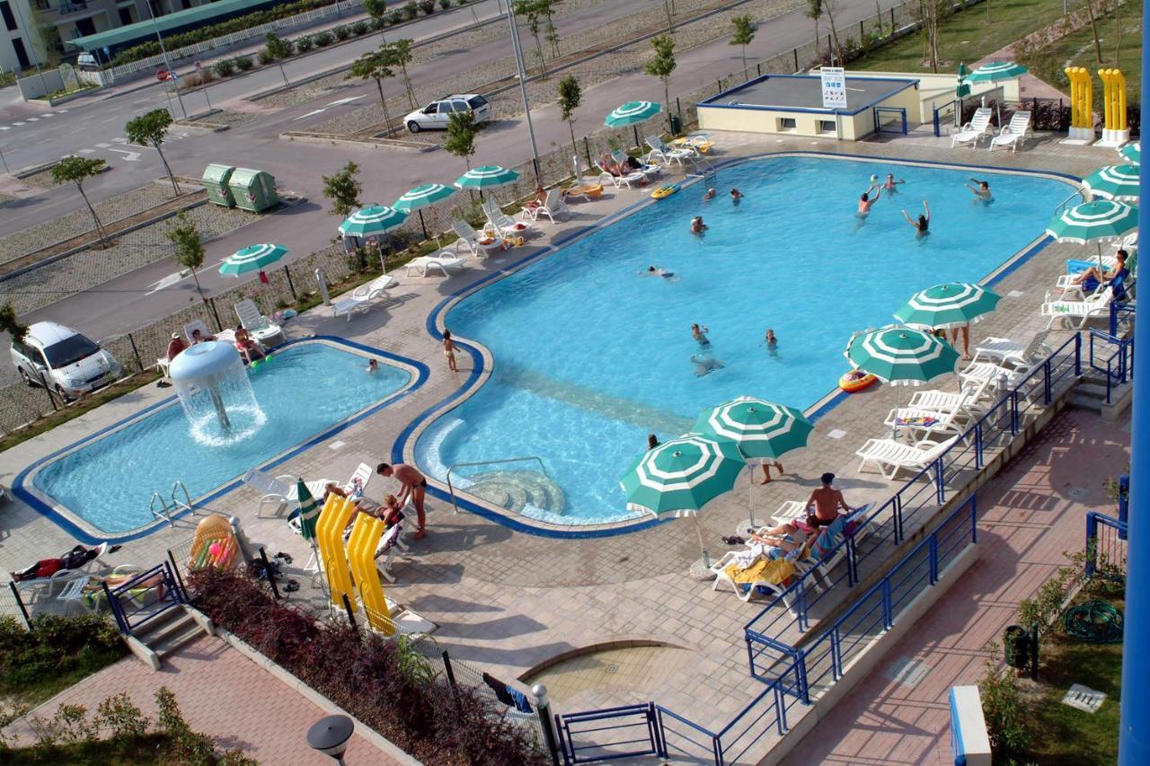 Altanea Residences Con Piscina Caorle Exterior photo