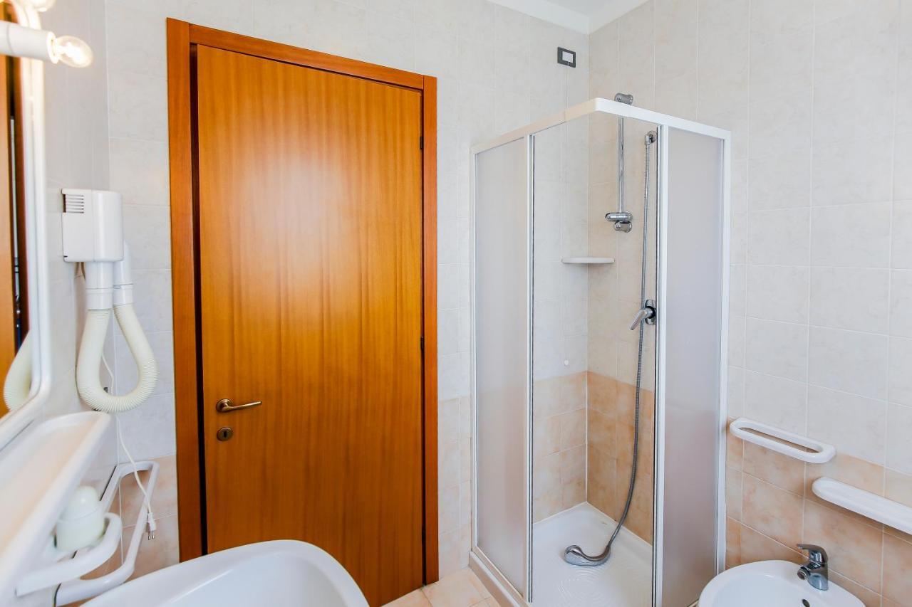 Altanea Residences Con Piscina Caorle Exterior photo