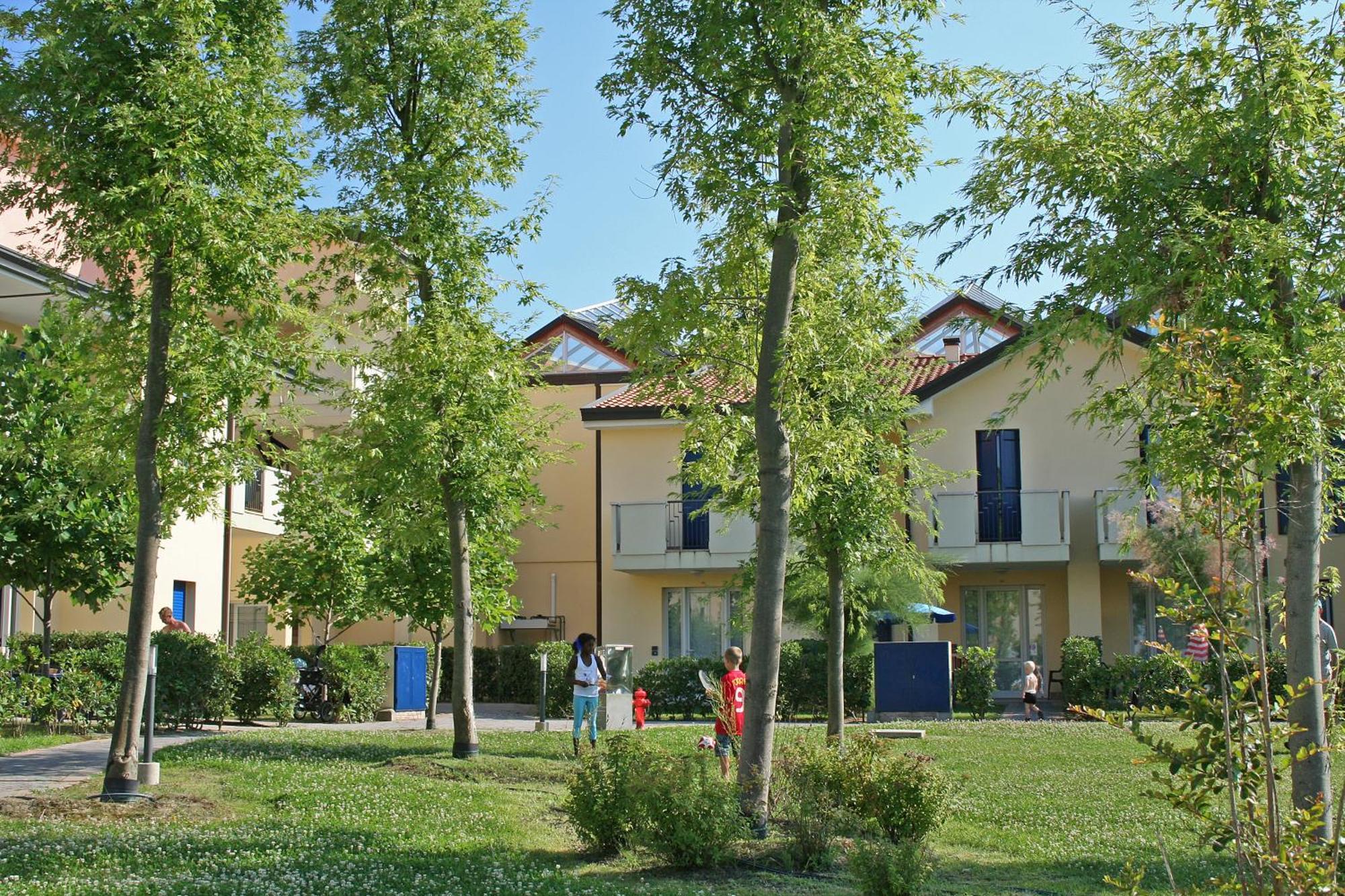 Altanea Residences Con Piscina Caorle Exterior photo