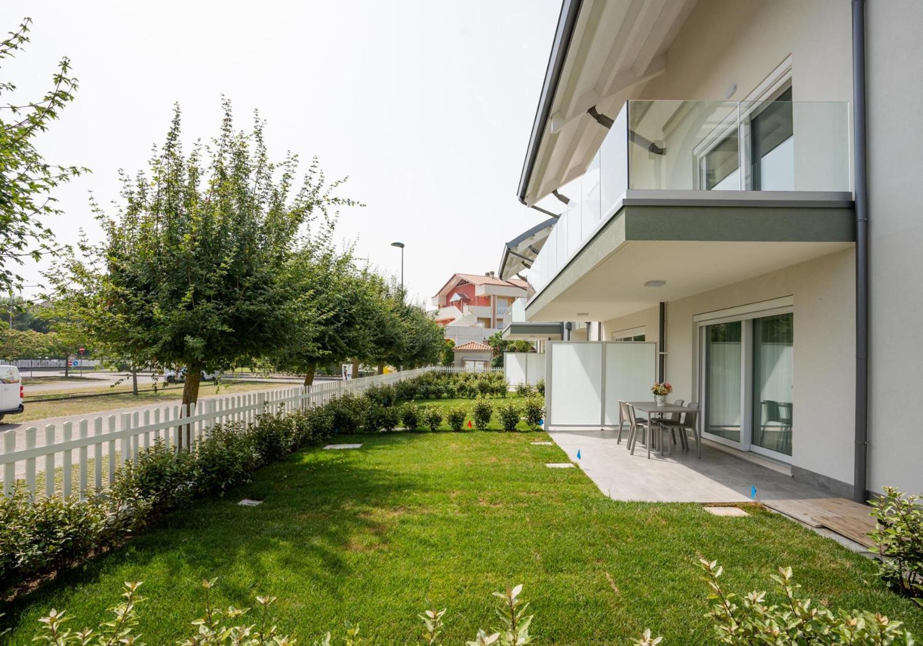 Altanea Residences Con Piscina Caorle Exterior photo